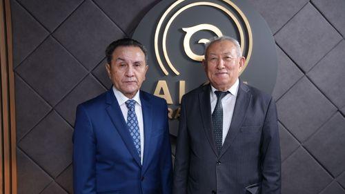 ЖАПСАРБАЙ ҚУАНЫШЕВ | ҒАНИ ҚАРАСАЕВ